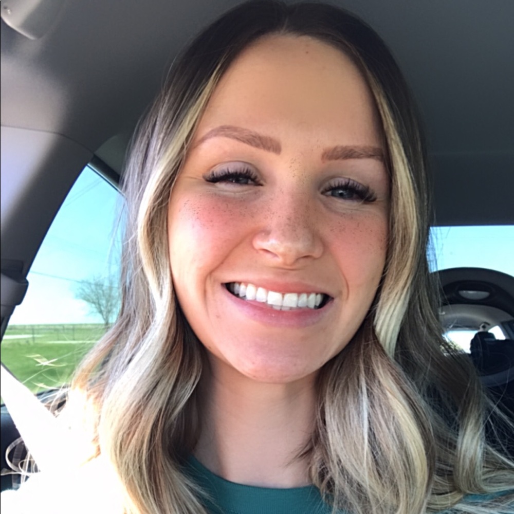 Meet your Posher, Cynthia